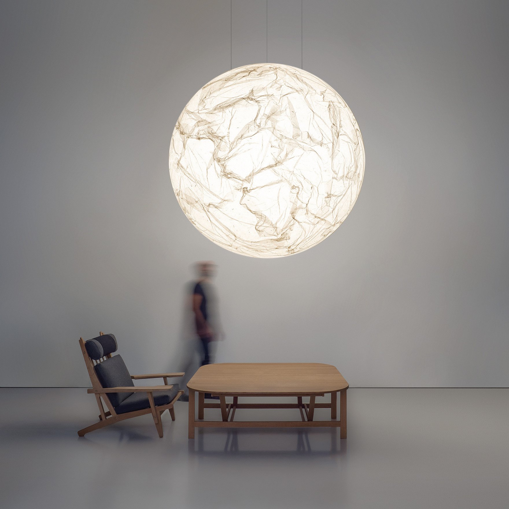 <h3>Moon</h3><br> <h4>Davide Groppi<br><span style="font-size: 14px">Lampada a sospensione</span></h4>