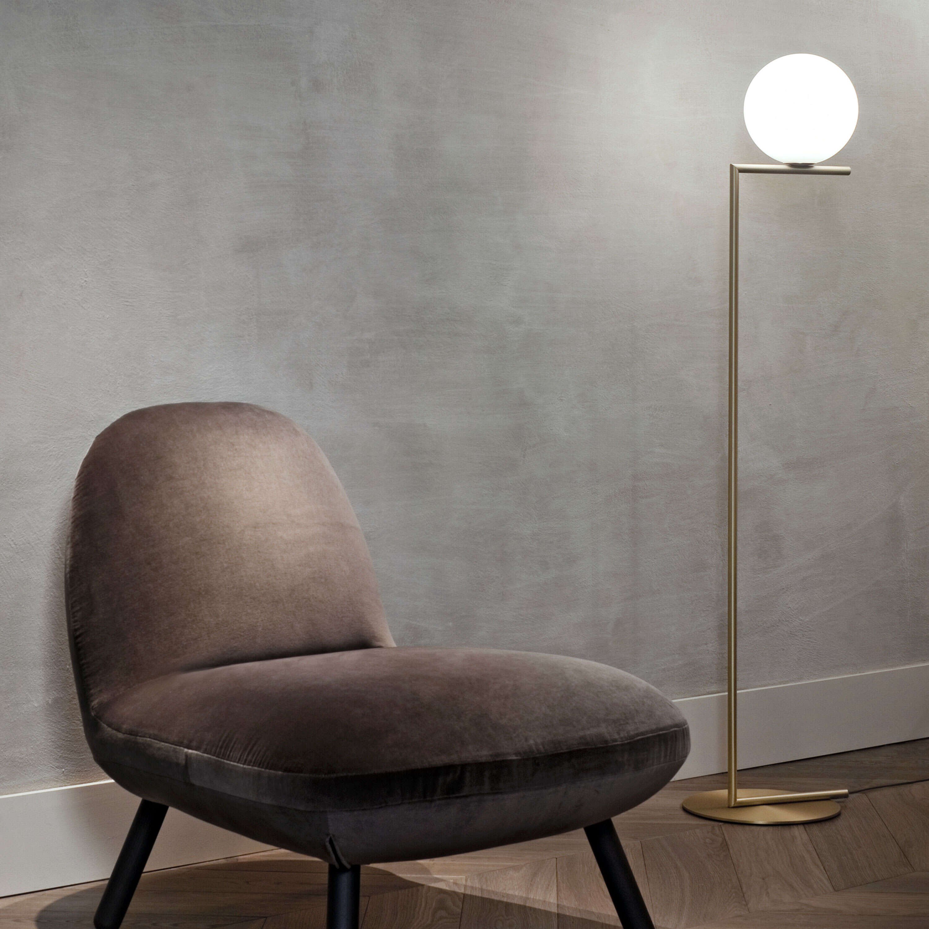 <h3>IC F1</h3><br> <h4>Flos<br><span style="font-size: 14px">Lampada da terra</span></h4>