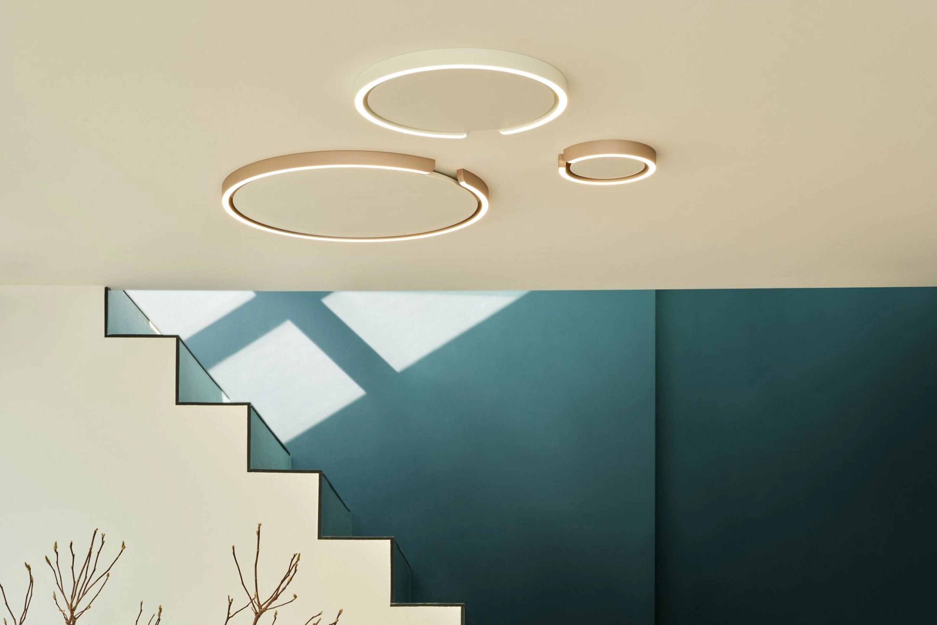 <h3>Mito soffitto</h3><br> <h4>Occhio<br><span style="font-size: 14px">Lampada a soffitto</span></h4>